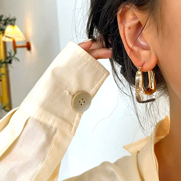 Transparent resin drop earrings; gold accents; nwot - Picture 5 of 10